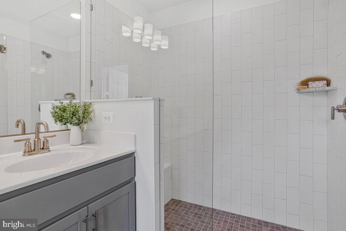 1225 Juniper Street photo 20
