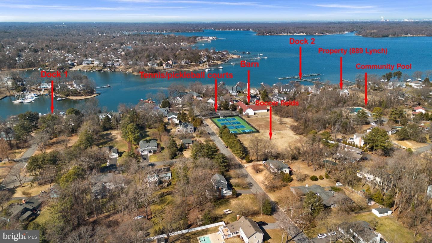 889 Lynch Drive photo 2
