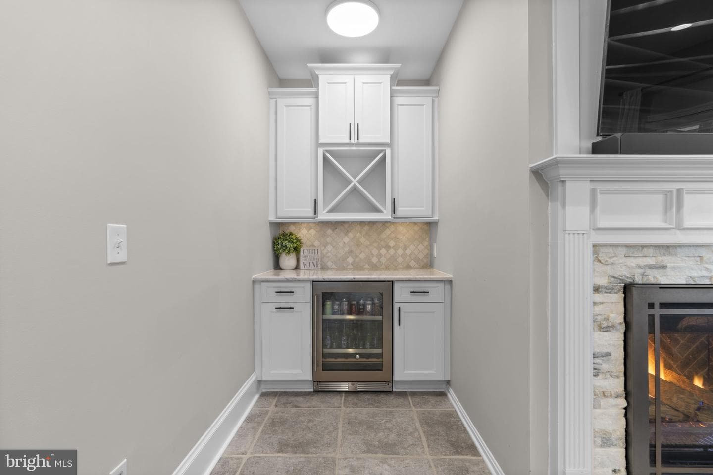 889 Lynch Drive photo 25