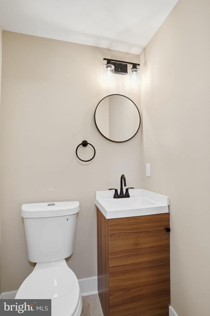 105 Maple Avenue photo 12