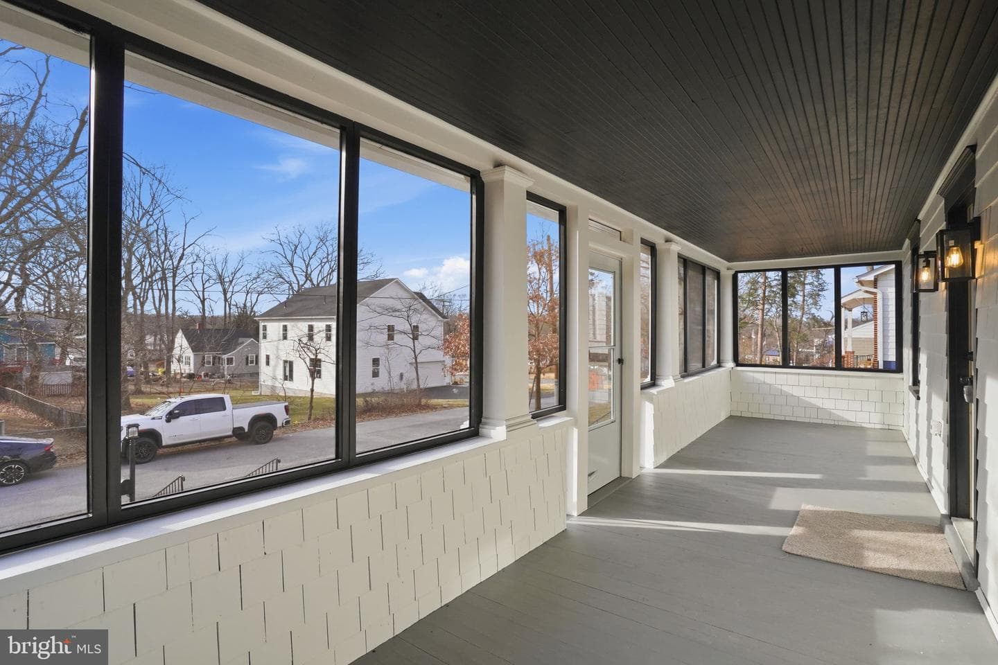105 Maple Avenue photo 4