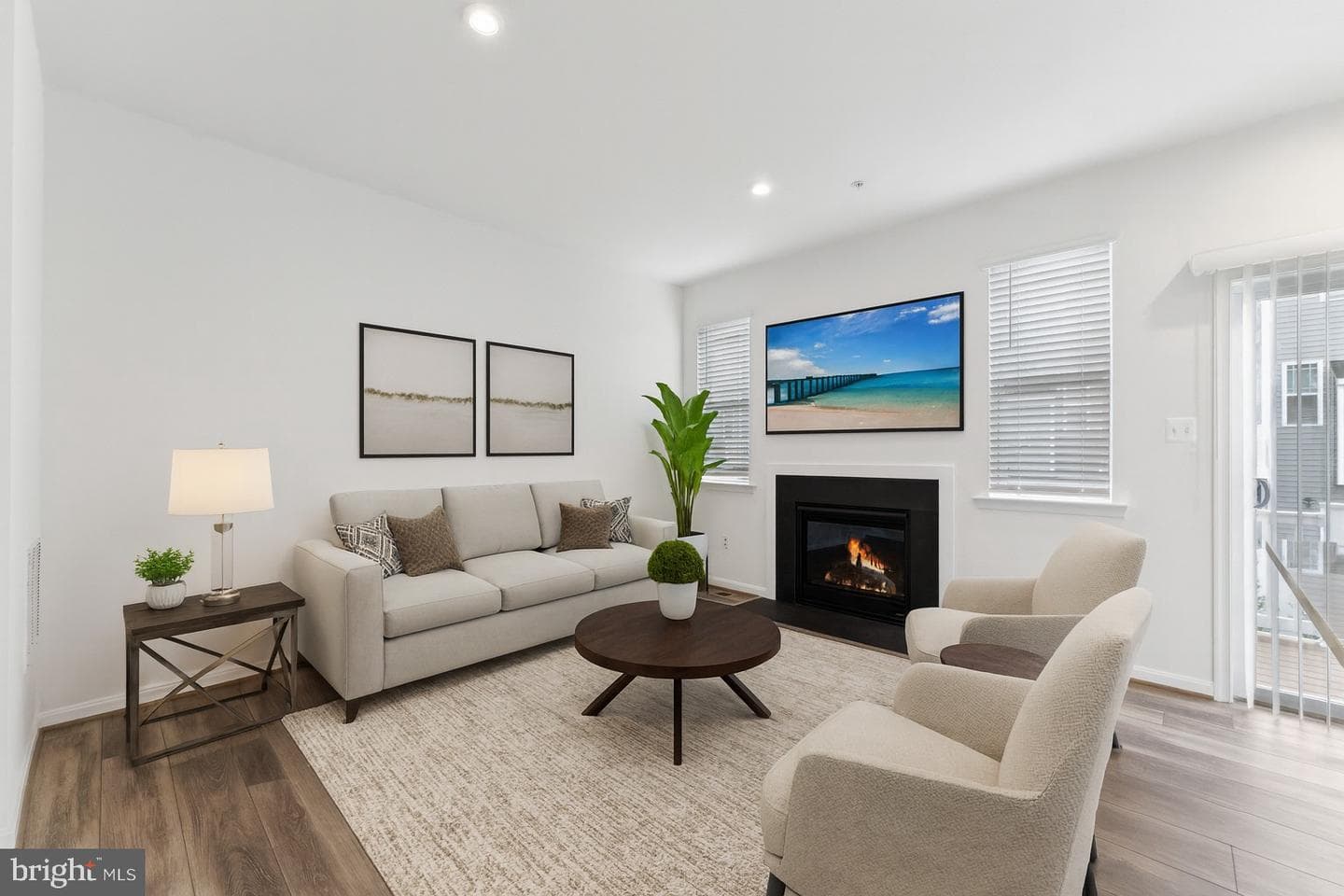 225 Jenkins Way photo 4