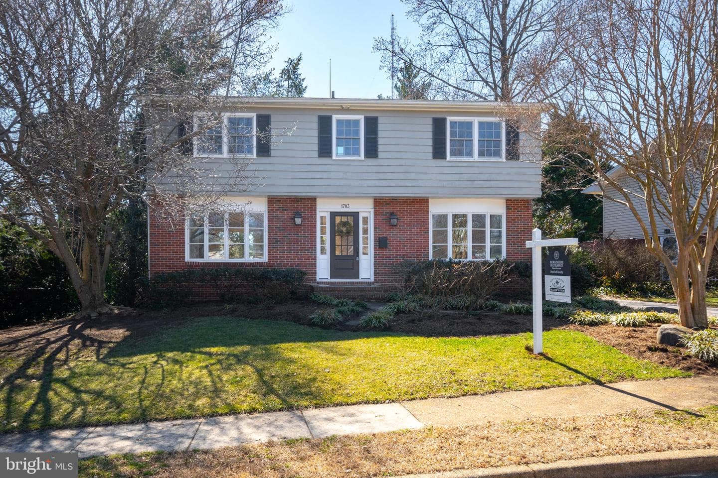 1703 Nimitz Drive photo 2