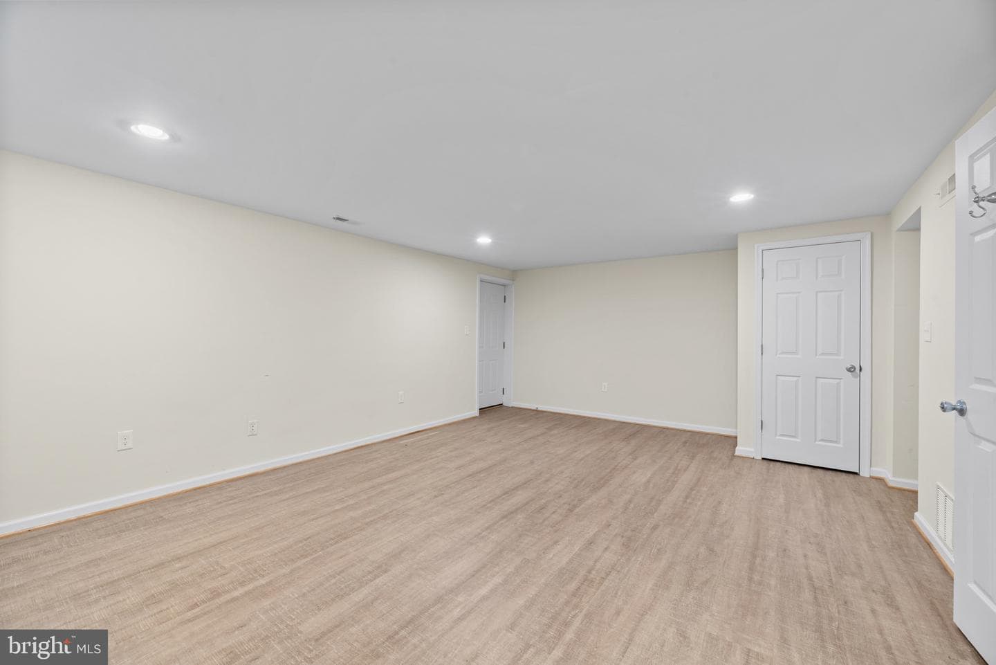 8556 Kim Marie Court photo 28