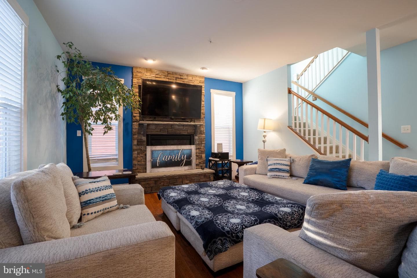 578 Jersey Bronze Way photo 12