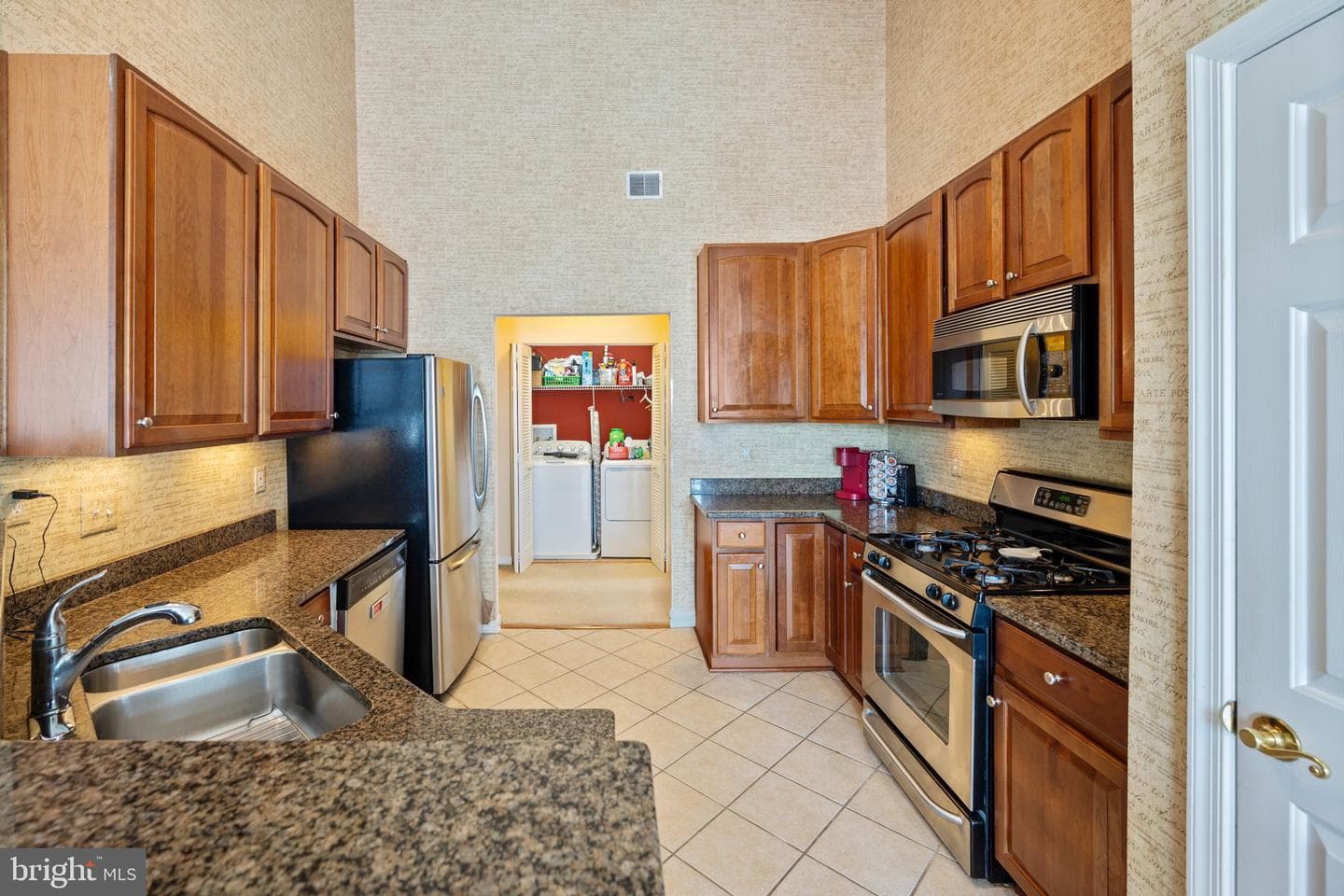 2602 Clarion Court #404 photo 15