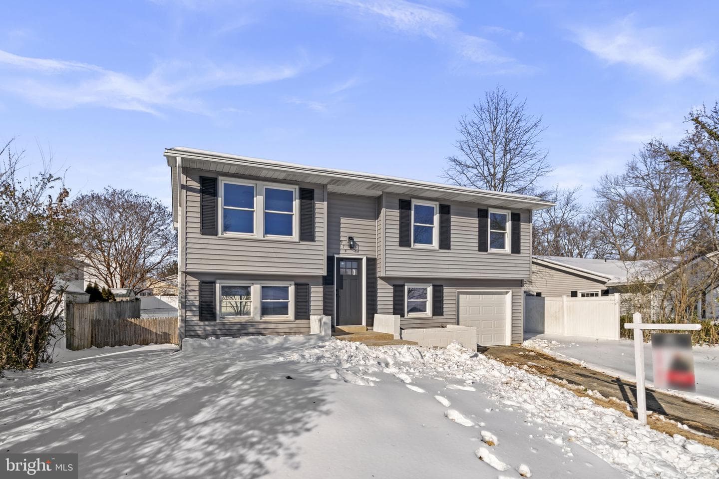974 Summer Hill Drive photo 2