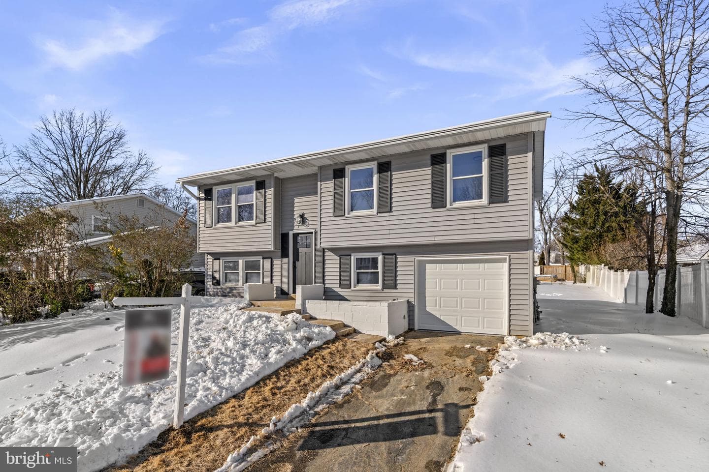 974 Summer Hill Drive photo 3
