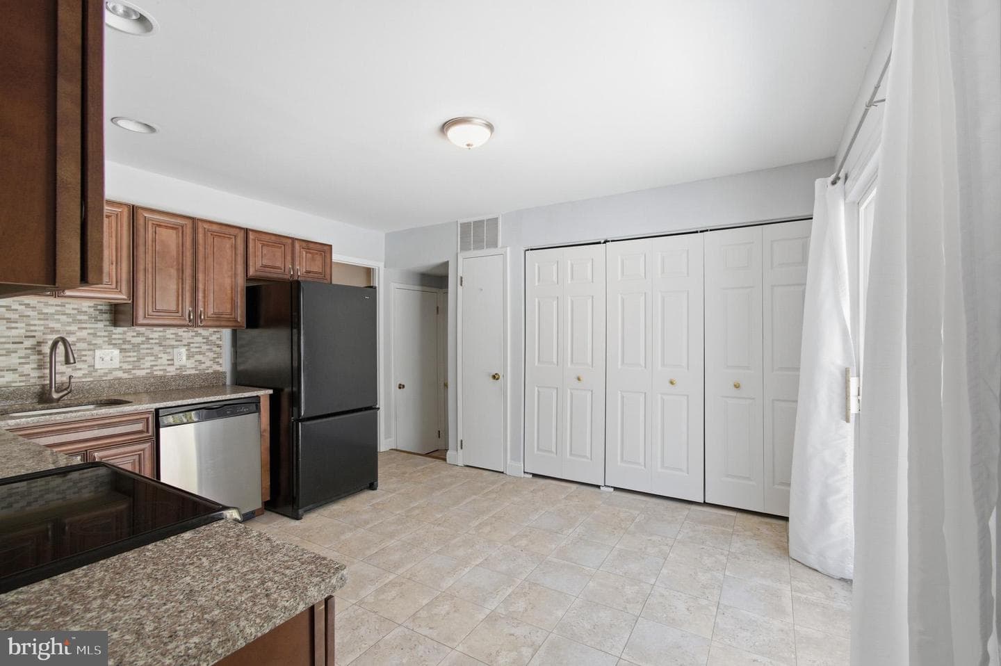 2568 Glen Cove photo 19