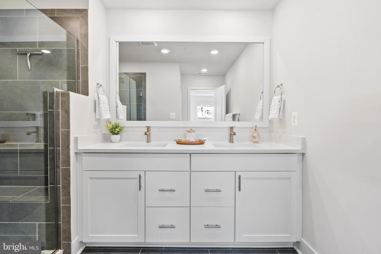 202 Anasta Terrace photo 22