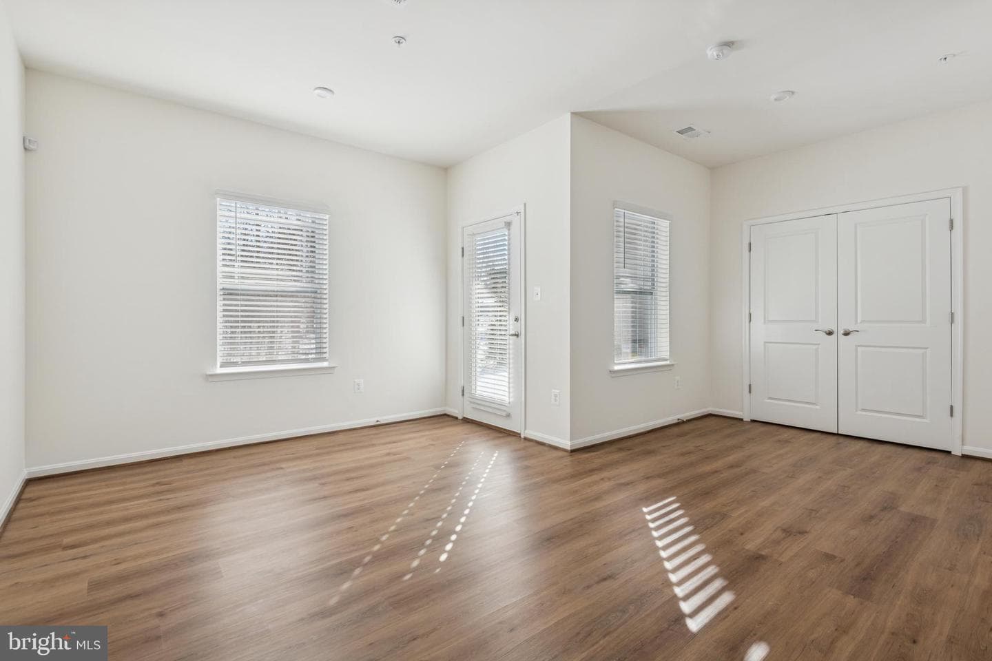 7830 Wolf Run Lane photo 30