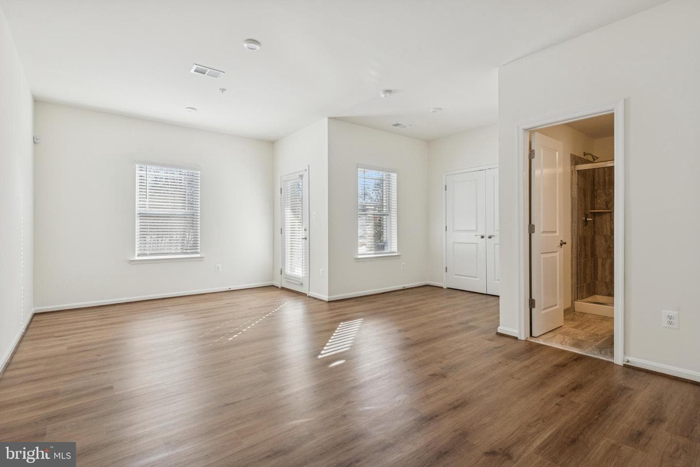7830 Wolf Run Lane photo 31