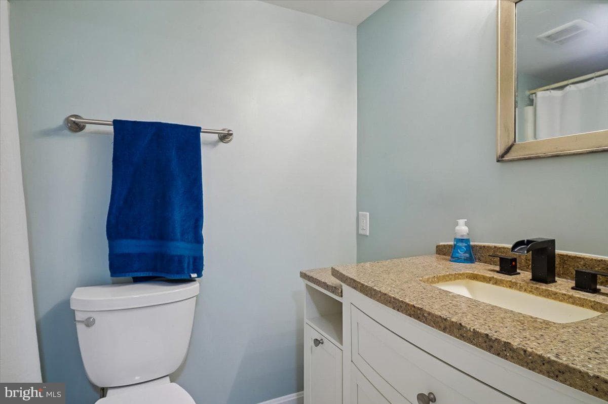 656 Newbridge Court #4-656 photo 16