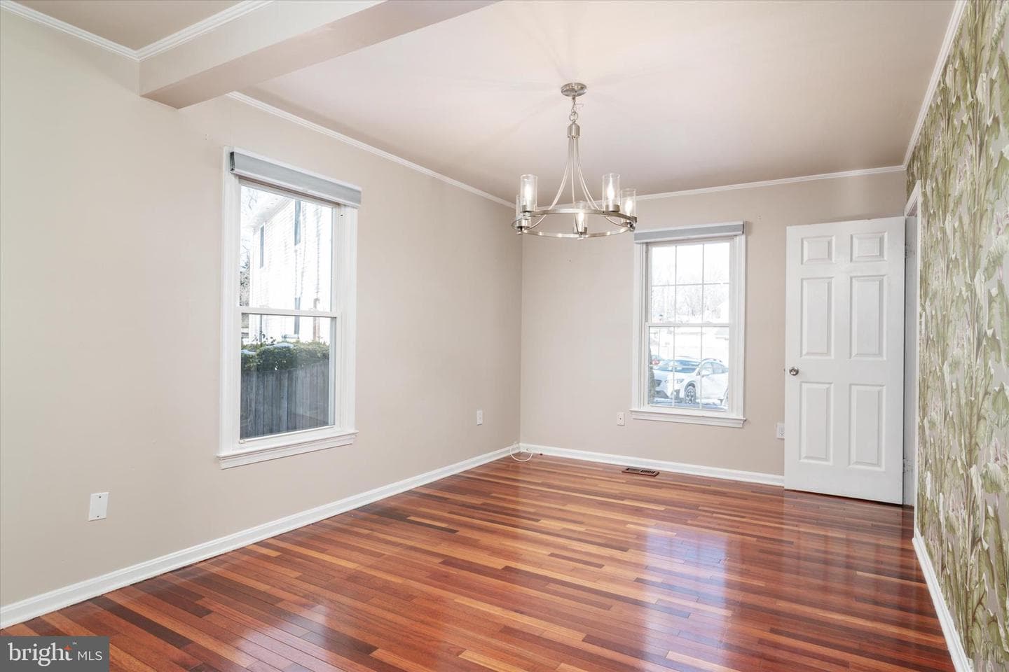 1040 Hyde Park Drive photo 16