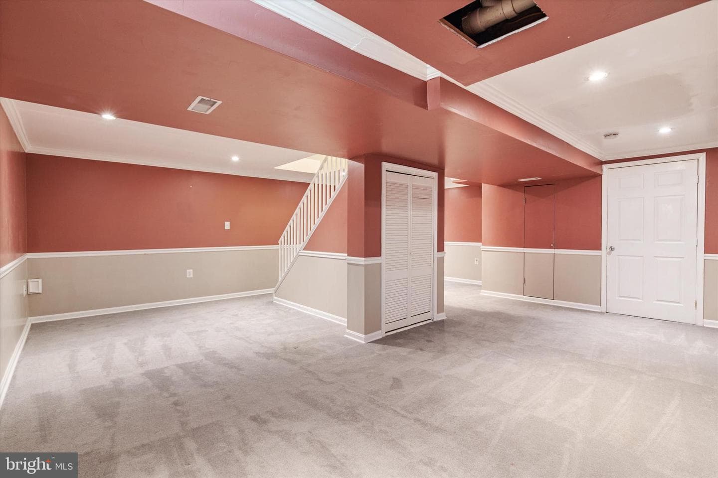 1040 Hyde Park Drive photo 23