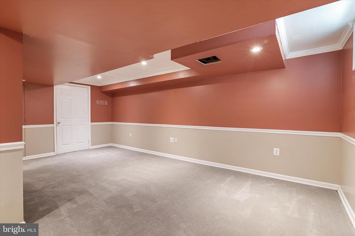 1040 Hyde Park Drive photo 24