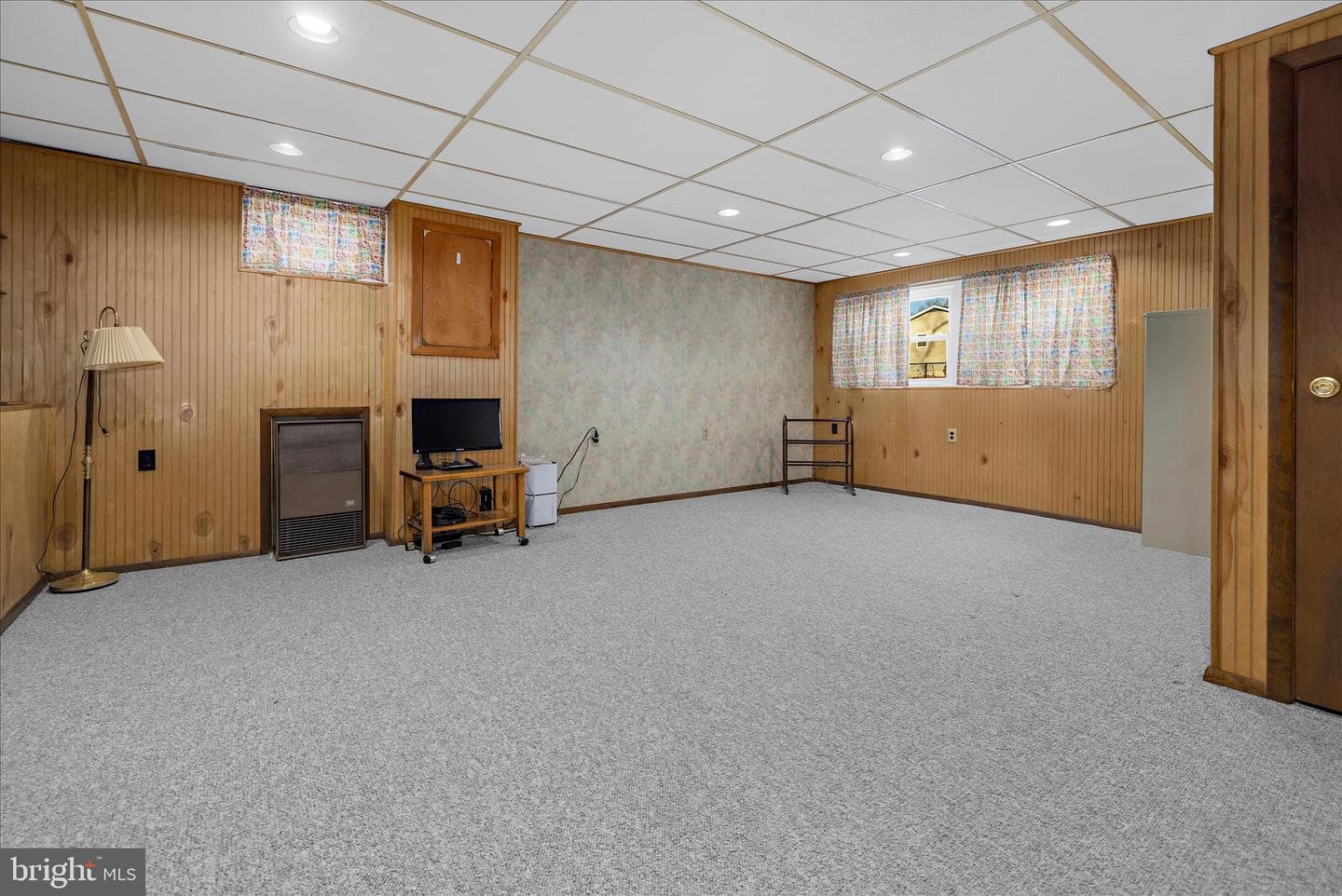 675 211th Street photo 32