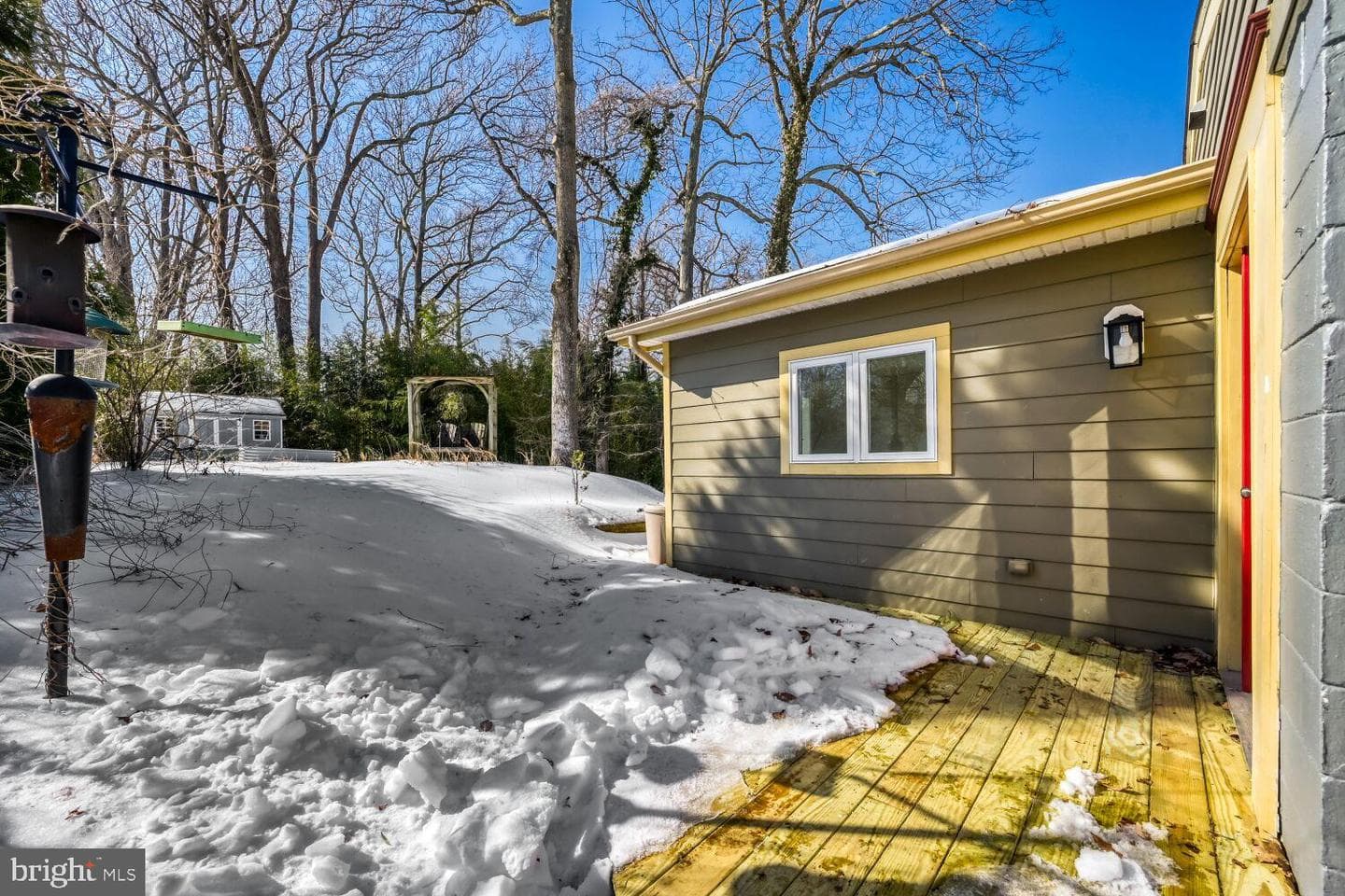 1327 Bay Avenue photo 26