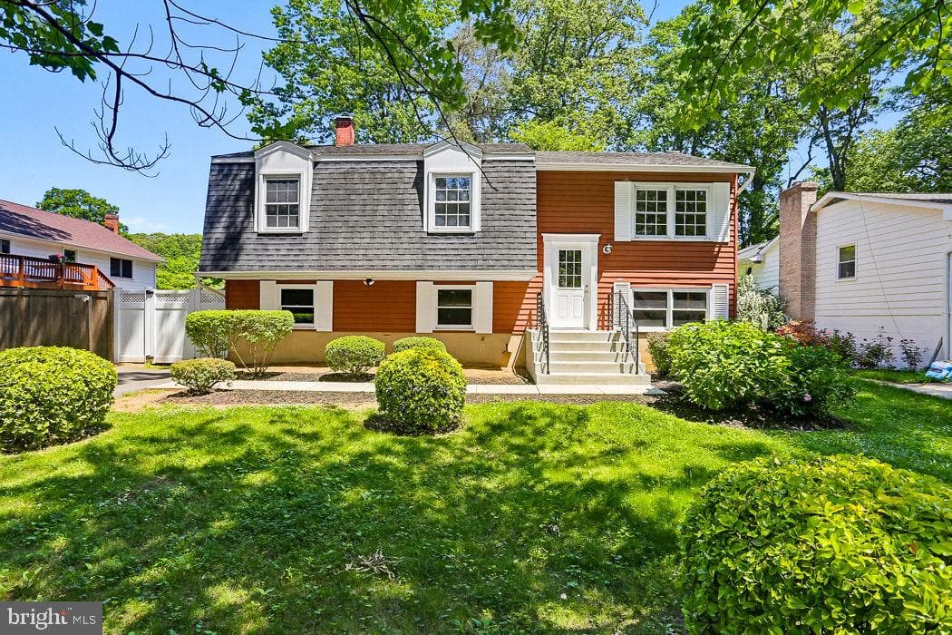 1052 Lido Drive photo 2