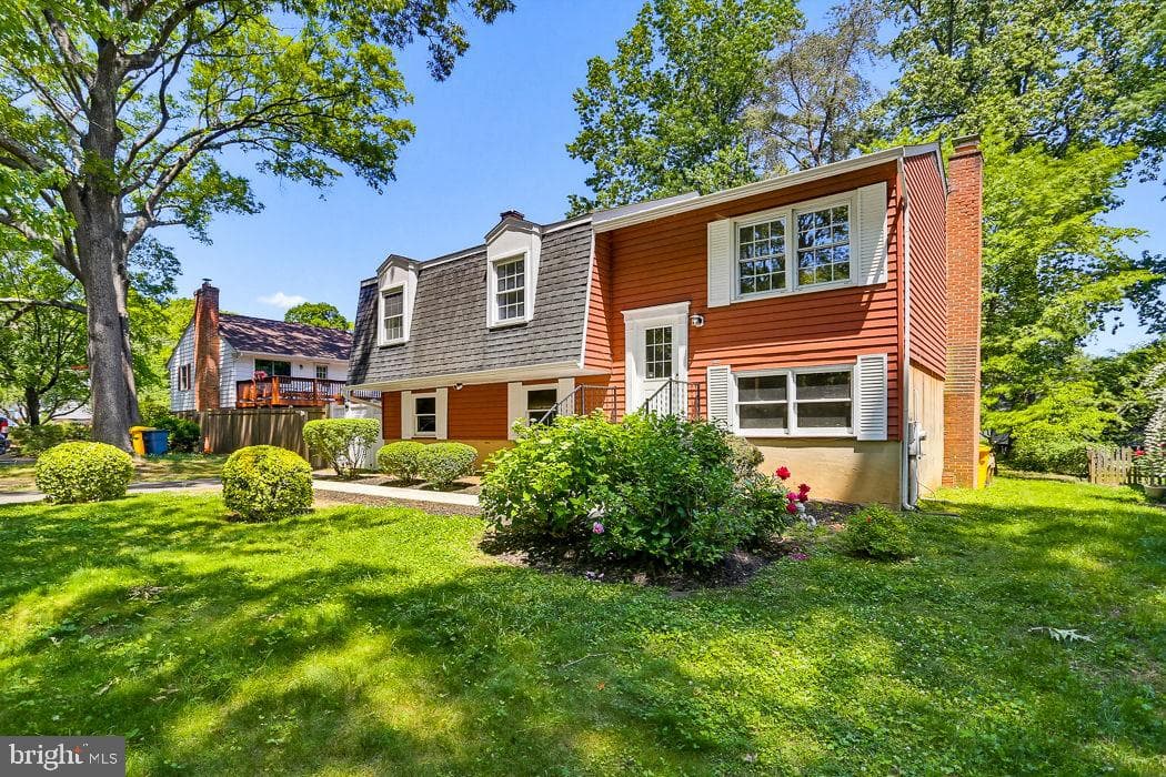 1052 Lido Drive photo 3