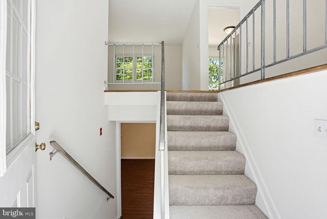 1052 Lido Drive photo 5