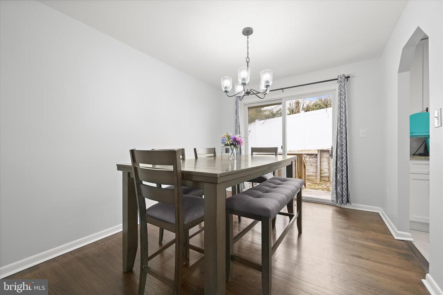 413 Elm Avenue photo 8