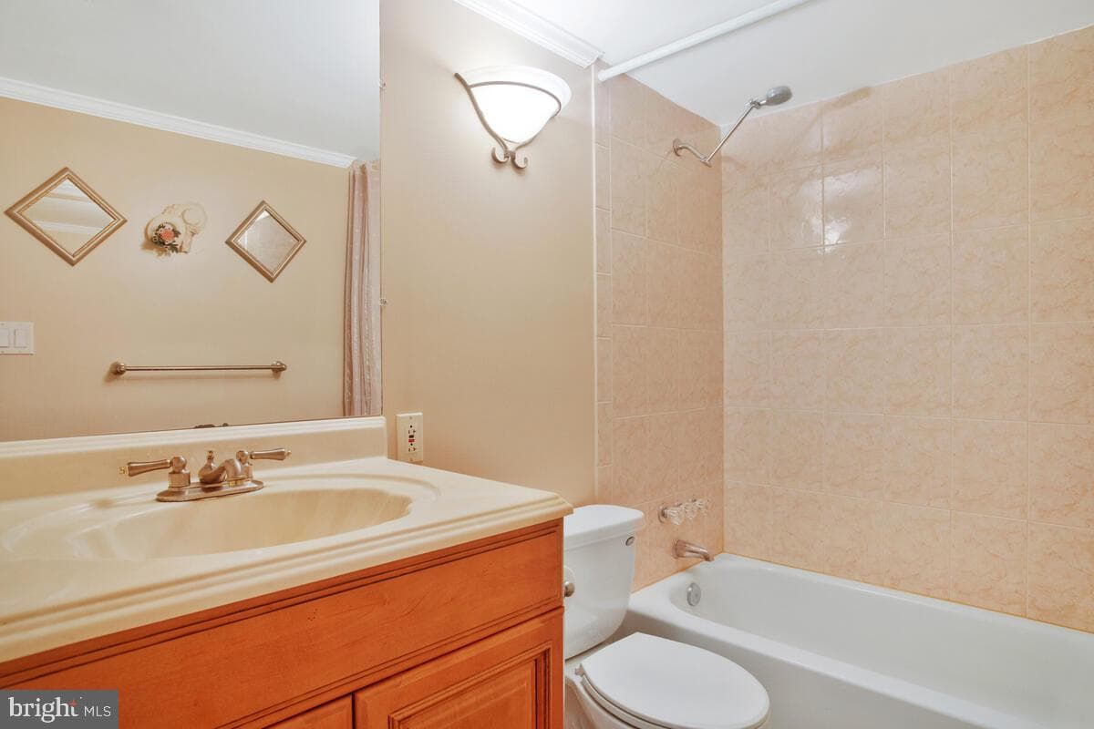 106 Vista Avenue photo 32