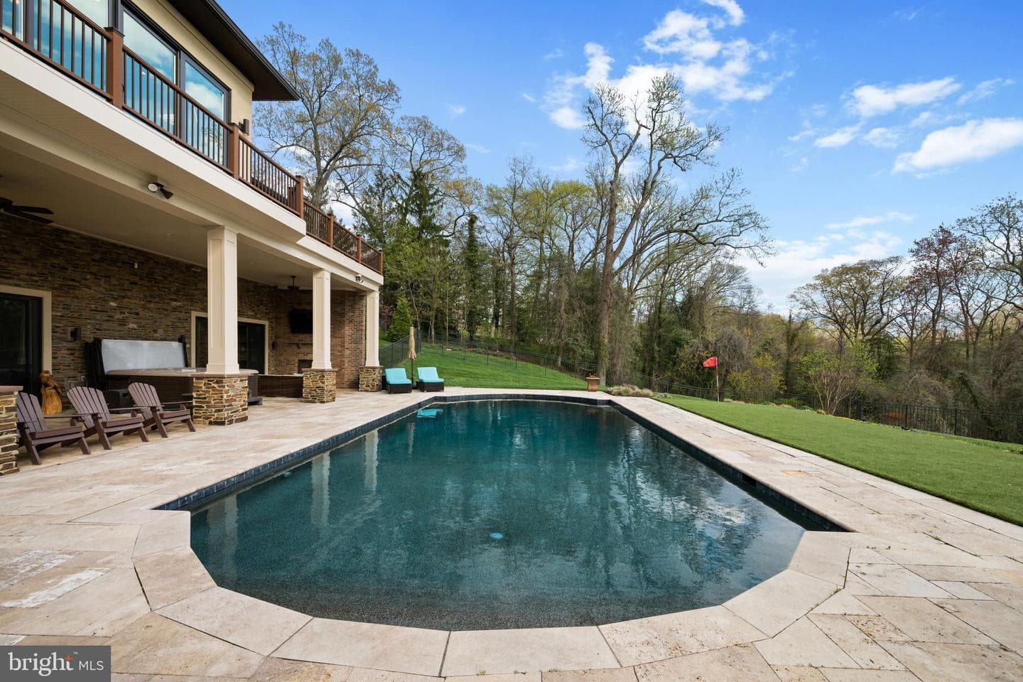 423 Benfield Road photo 29