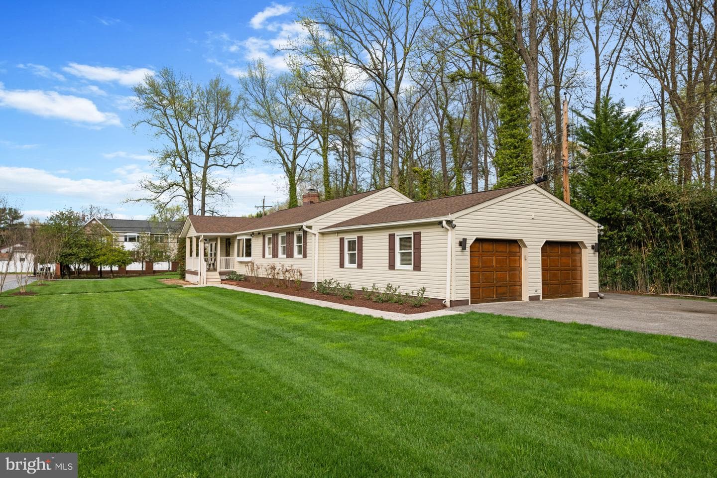 423 Benfield Road photo 36