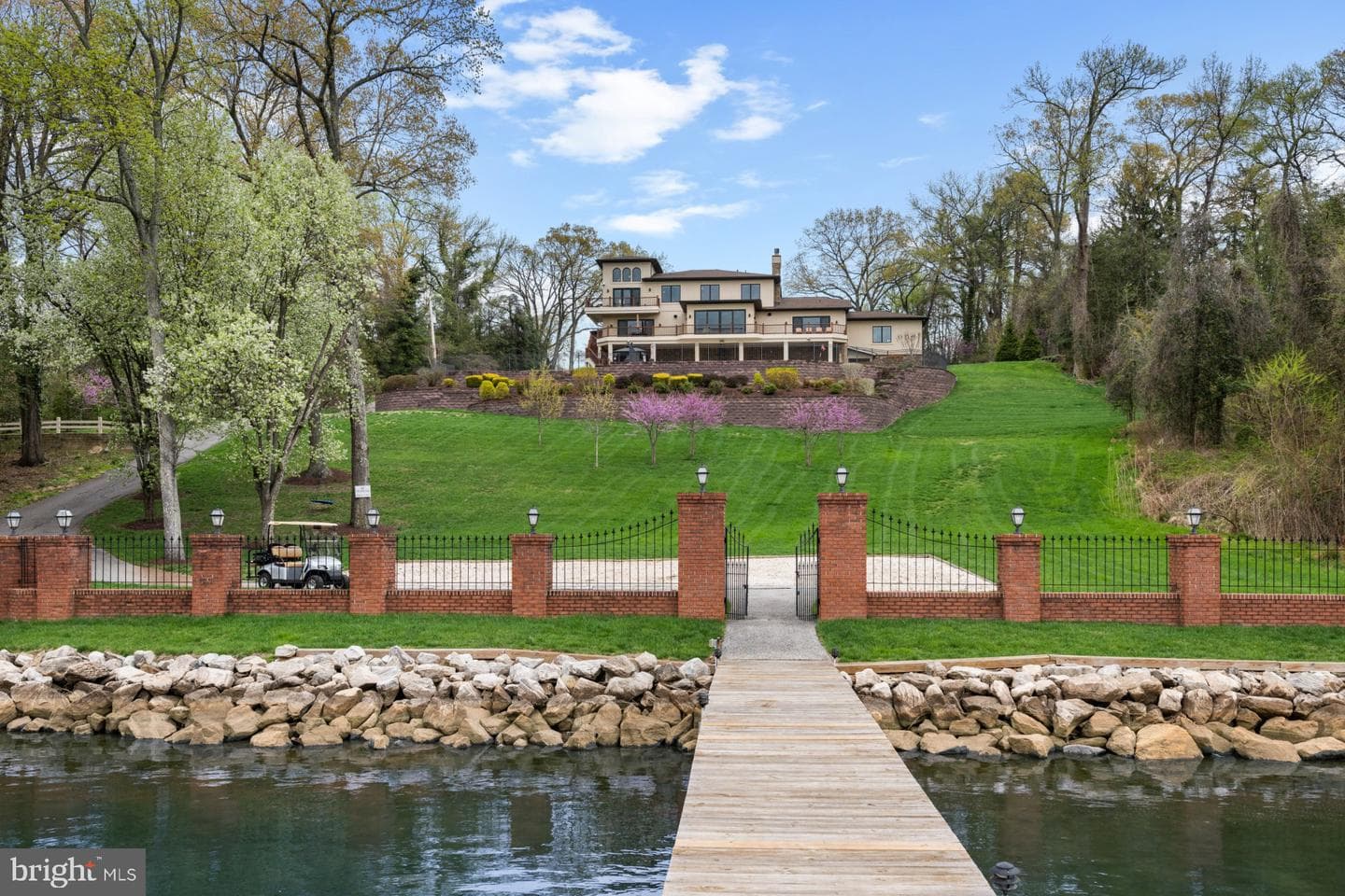 423 Benfield Road photo 47