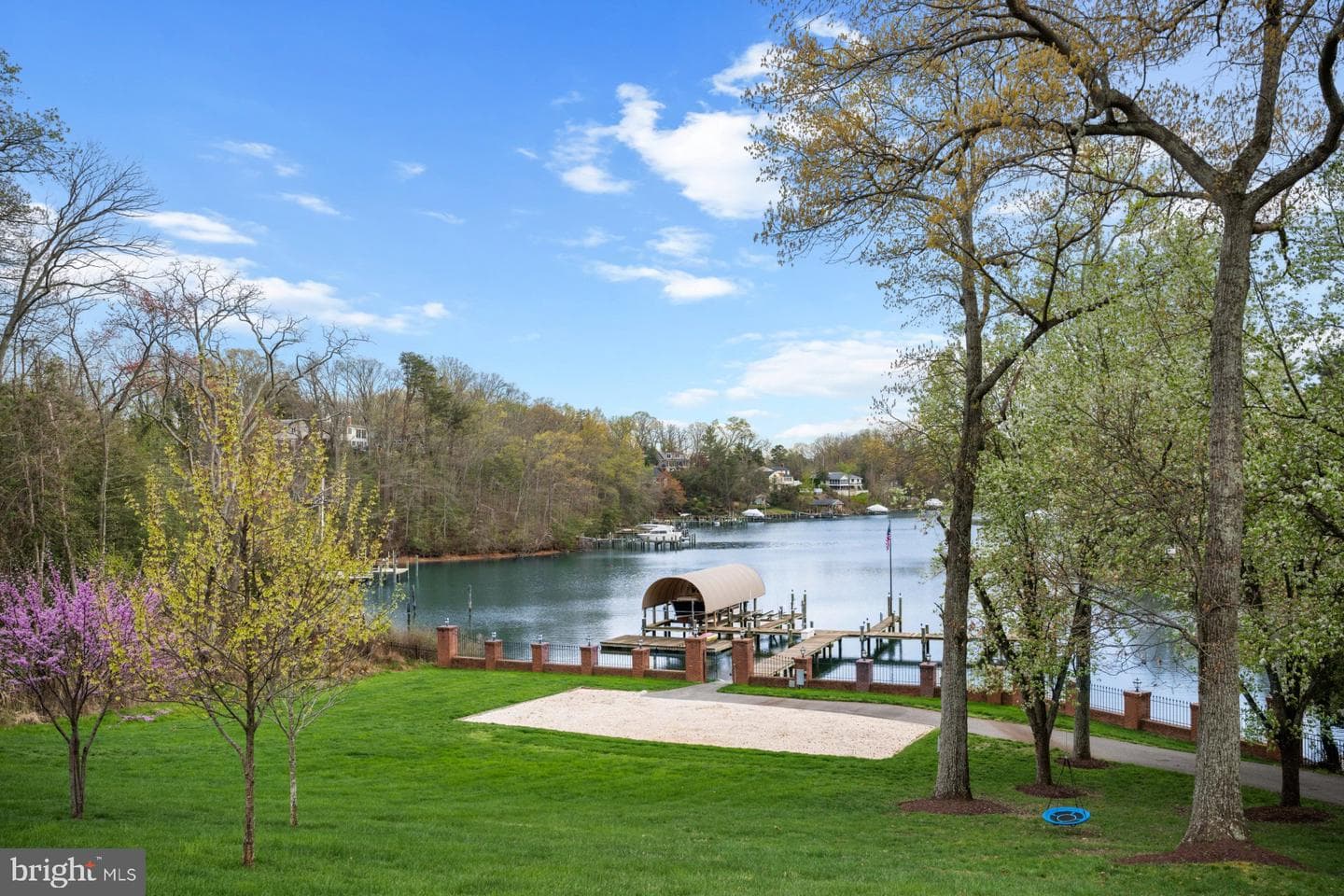 423 Benfield Road photo 49