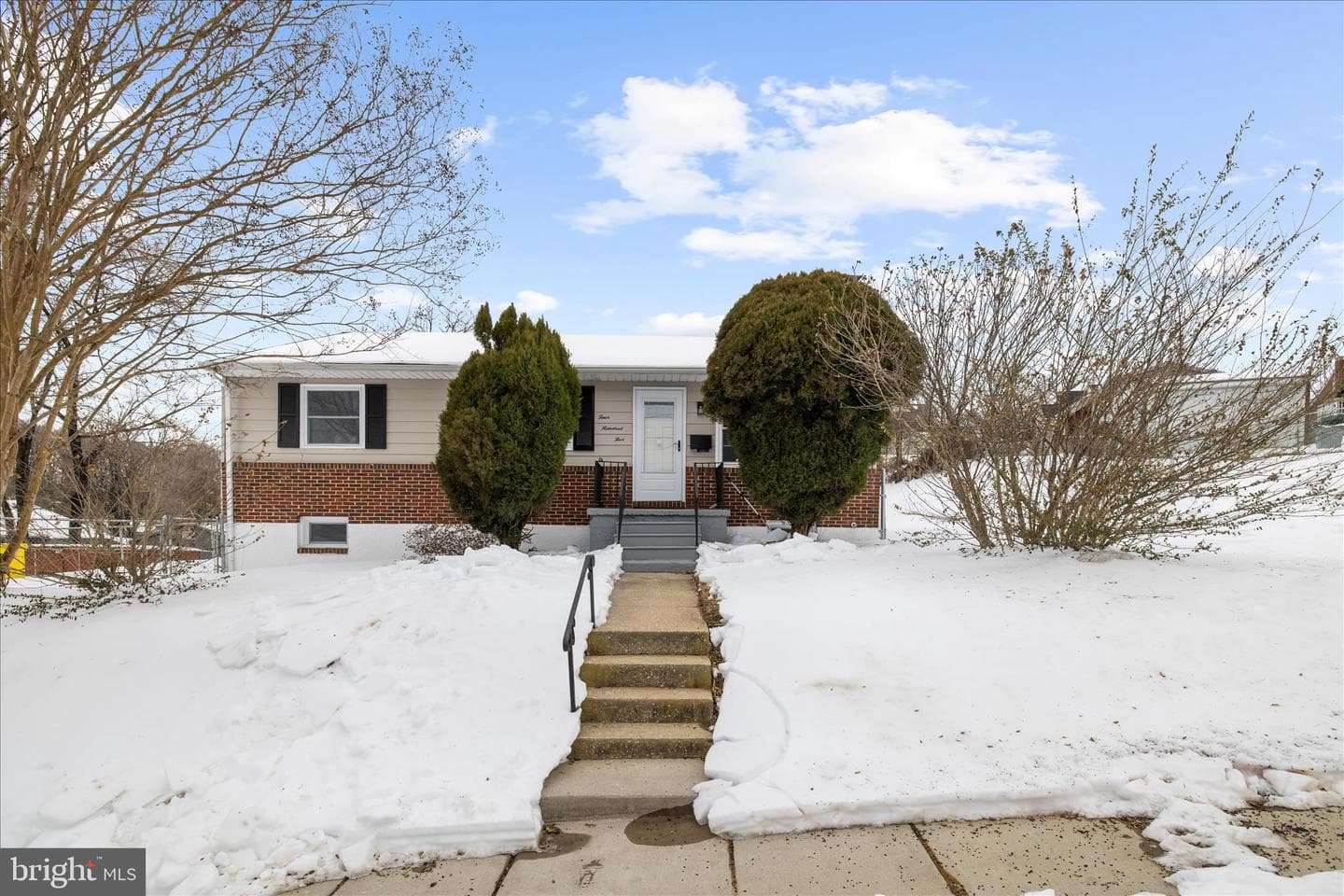 405 Rugby Avenue photo 3