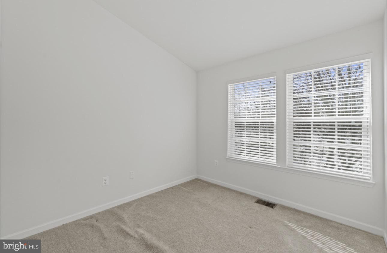 122 Kindred Way photo 17