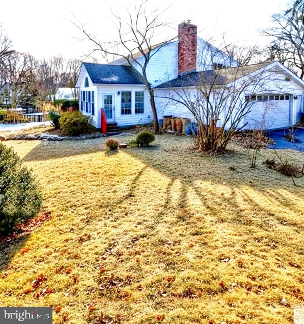 439 Lakeland Road N photo 2