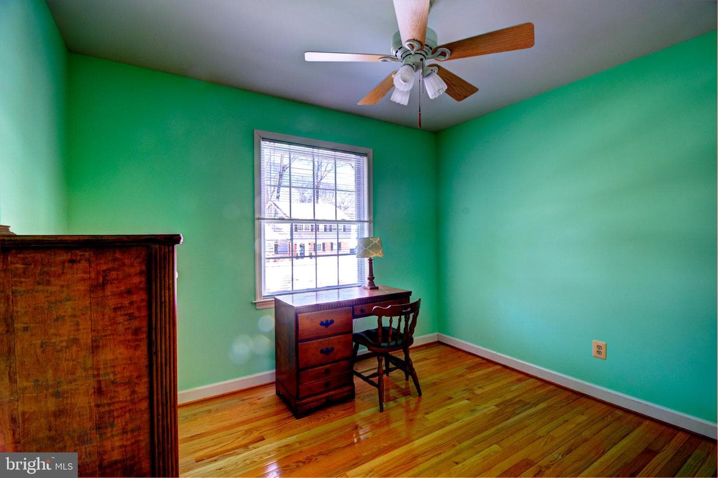 439 Lakeland Road N photo 29