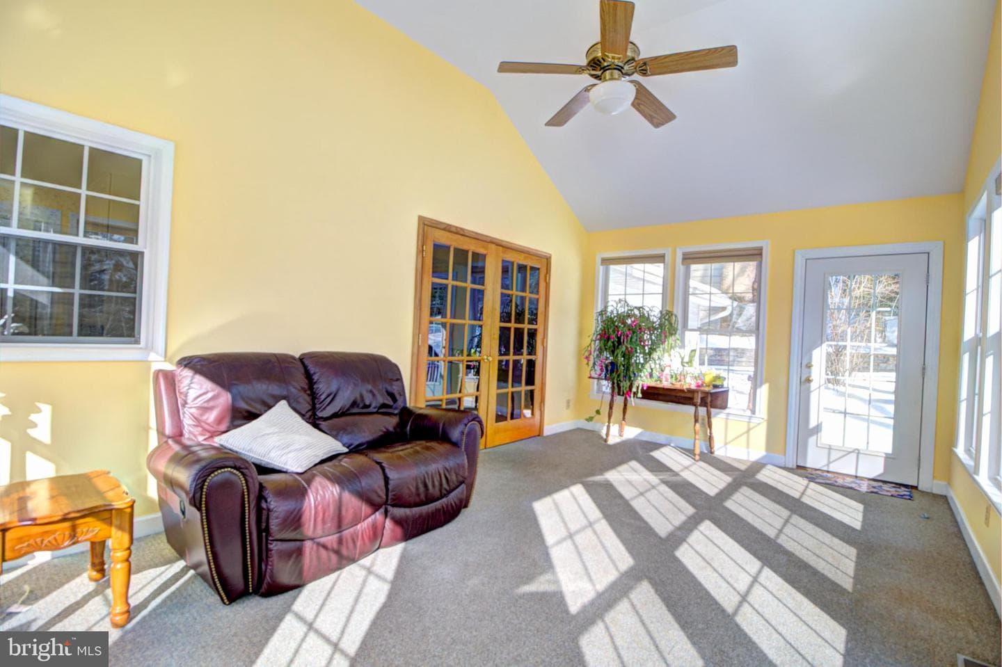 439 Lakeland Road N photo 8