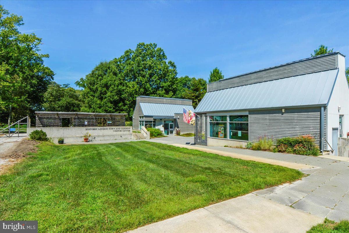 1622 Grange Road photo 43