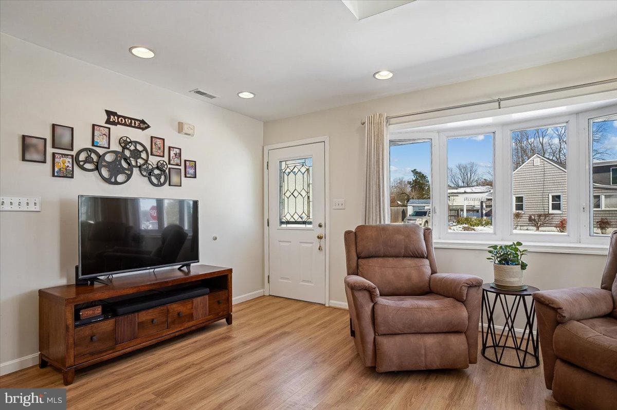 1622 Grange Road photo 9