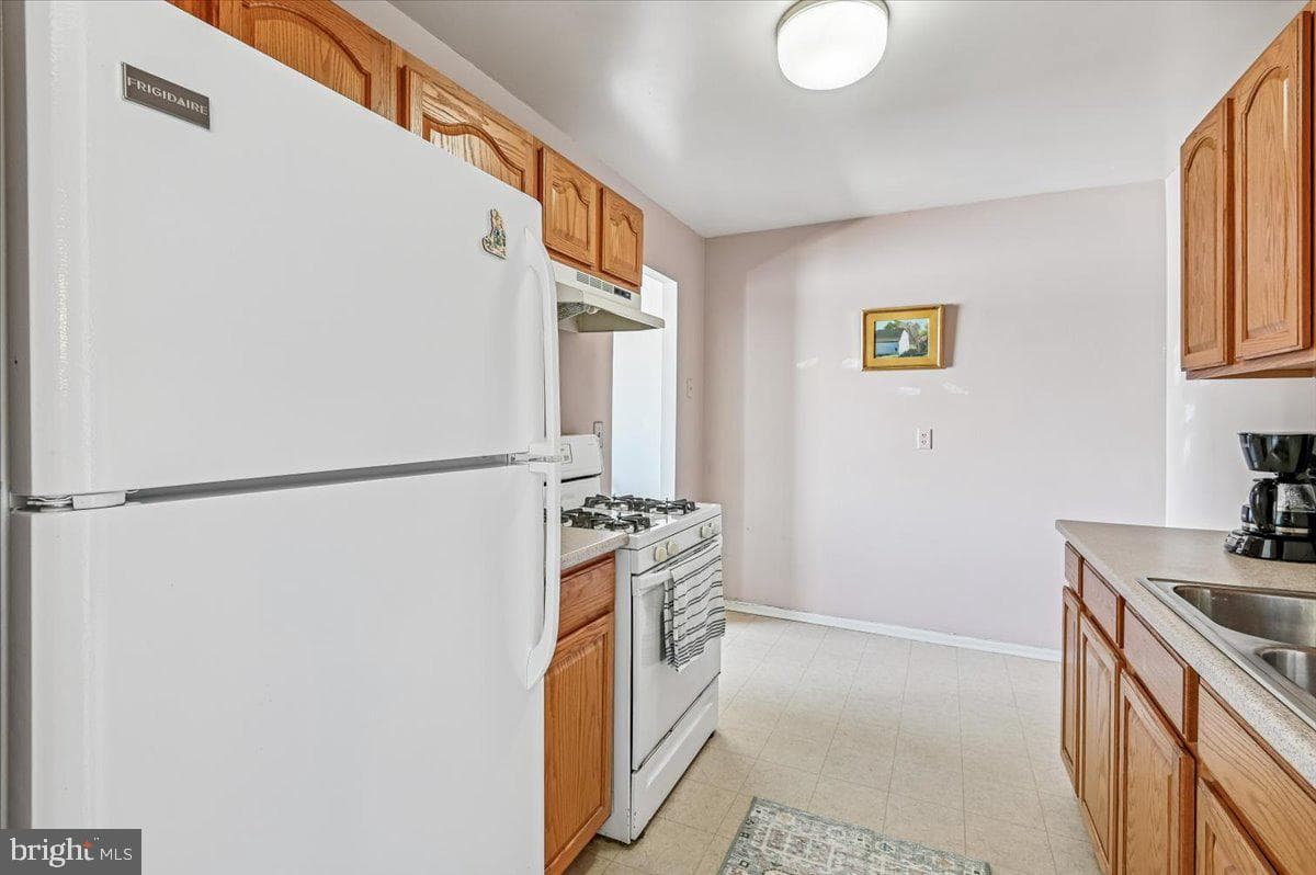 355 Gatewater Court #f photo 17