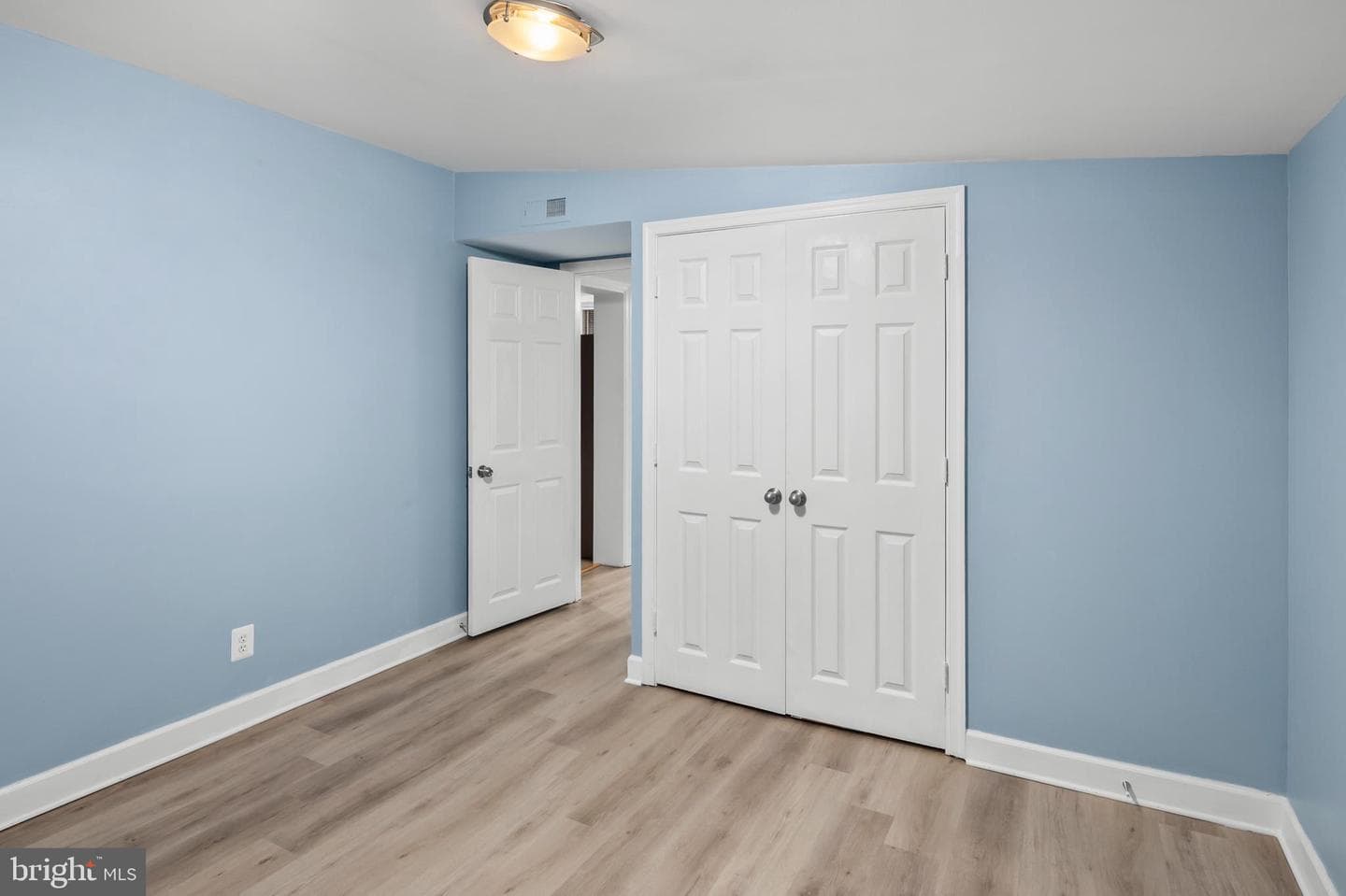 1199 Oak Avenue photo 20