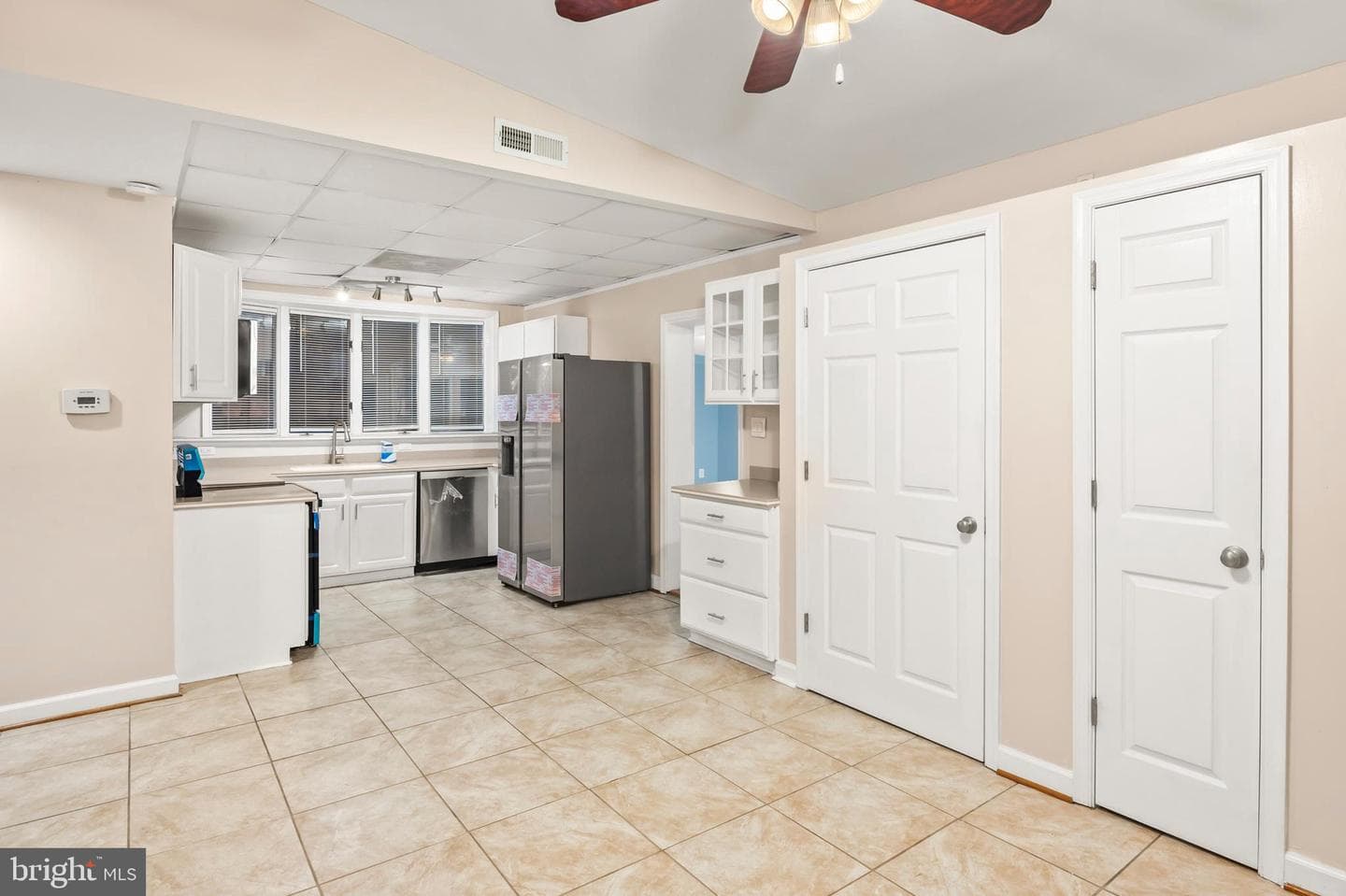 1199 Oak Avenue photo 5