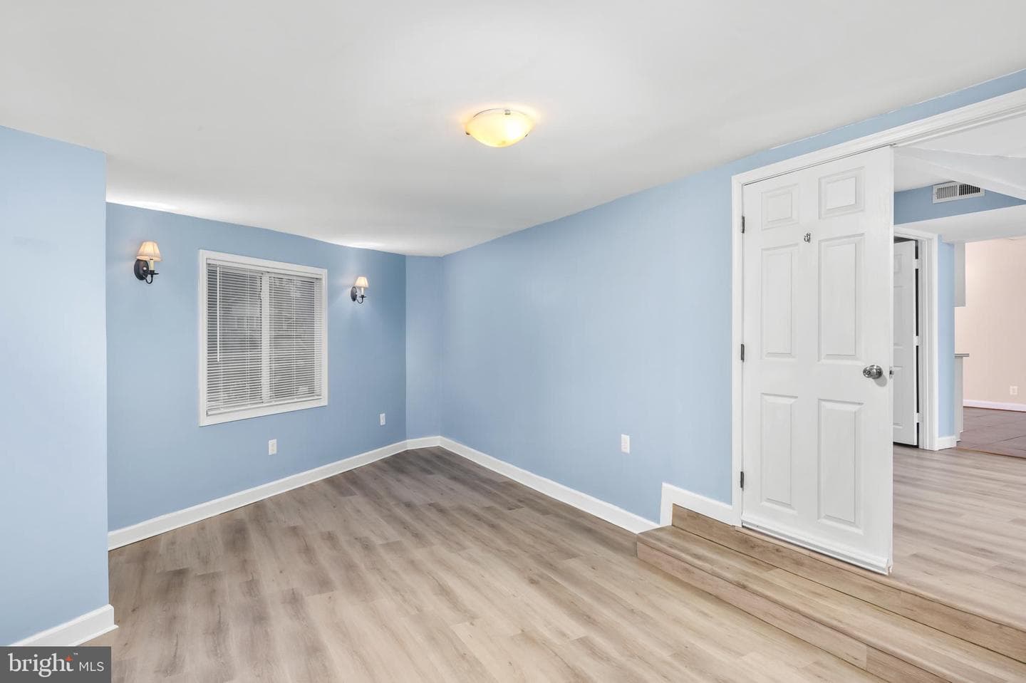 1199 Oak Avenue photo 9