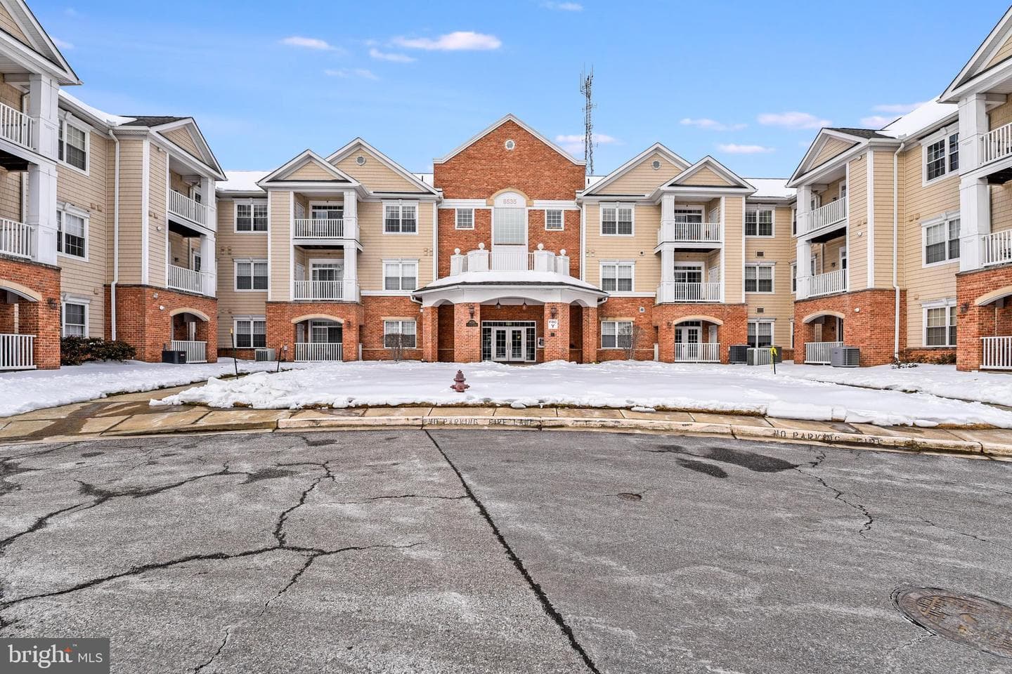 8535 Veterans Highway #111