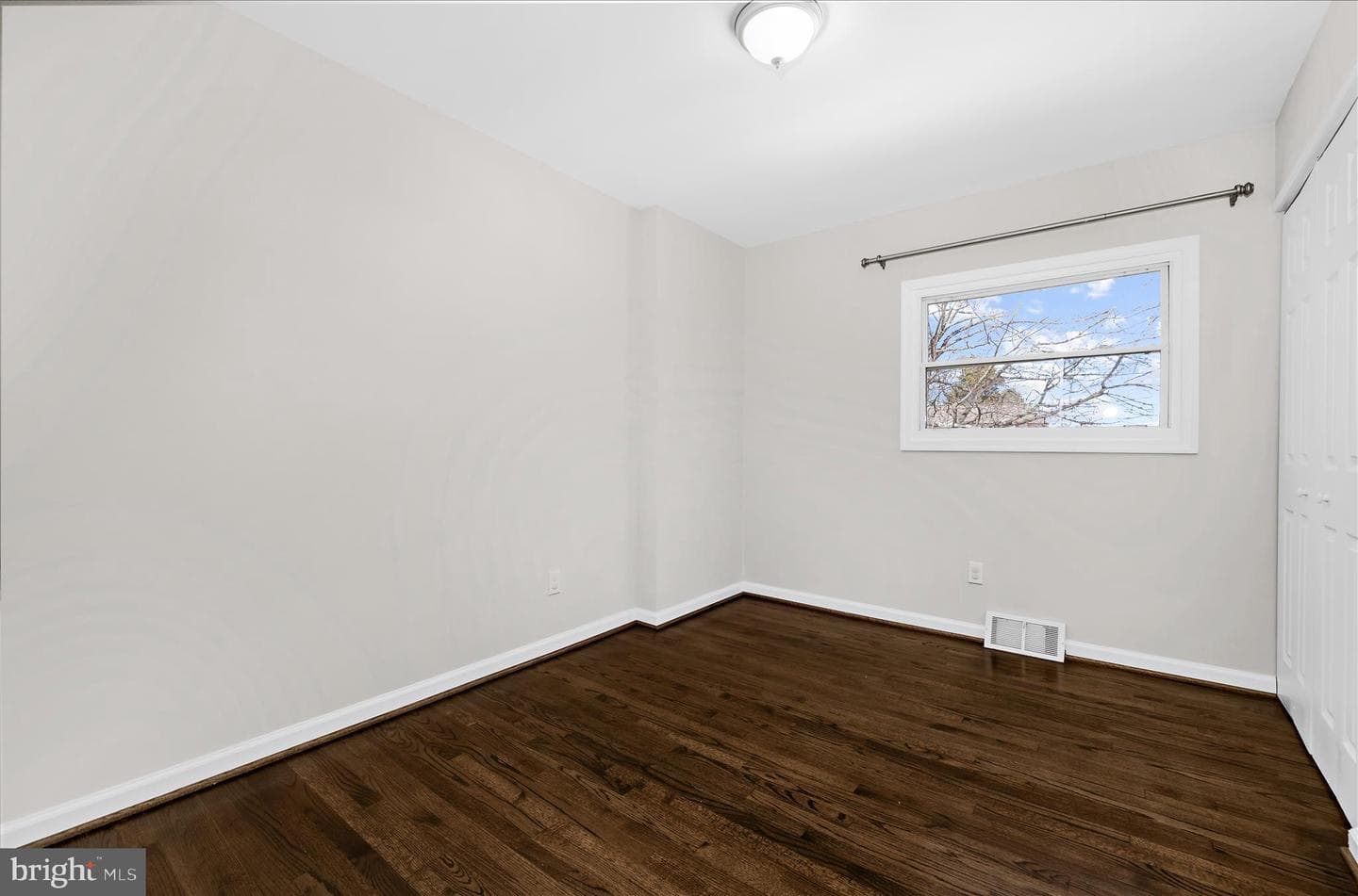 251 Scotts Manor Drive photo 16