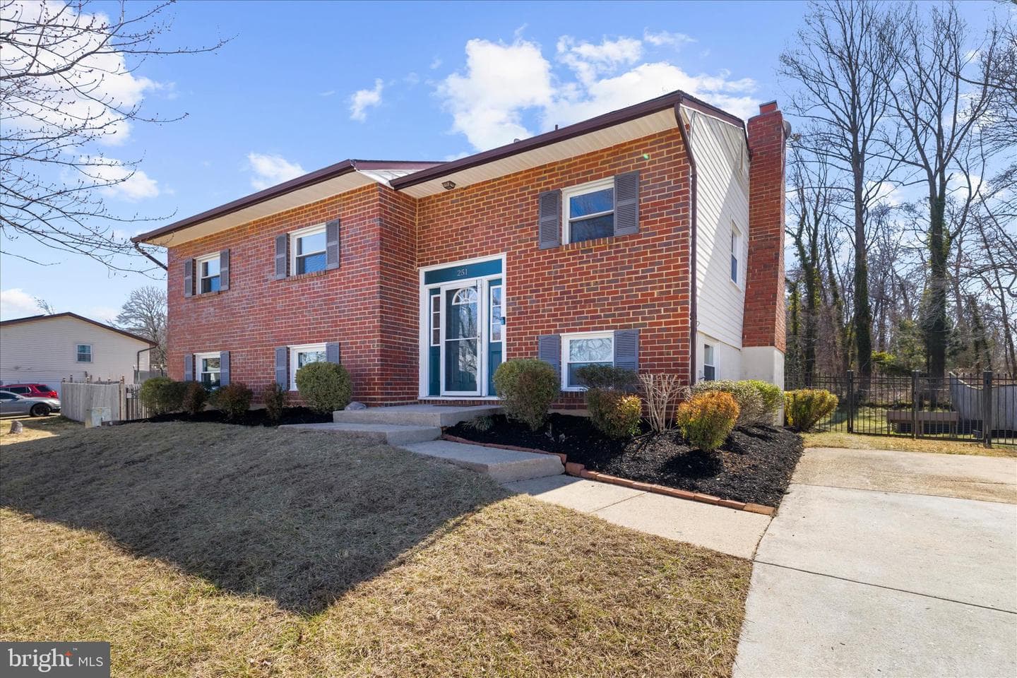 251 Scotts Manor Drive photo 3