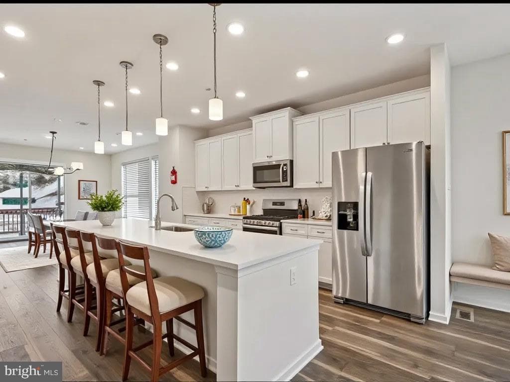 1646 Aster Lane photo 4