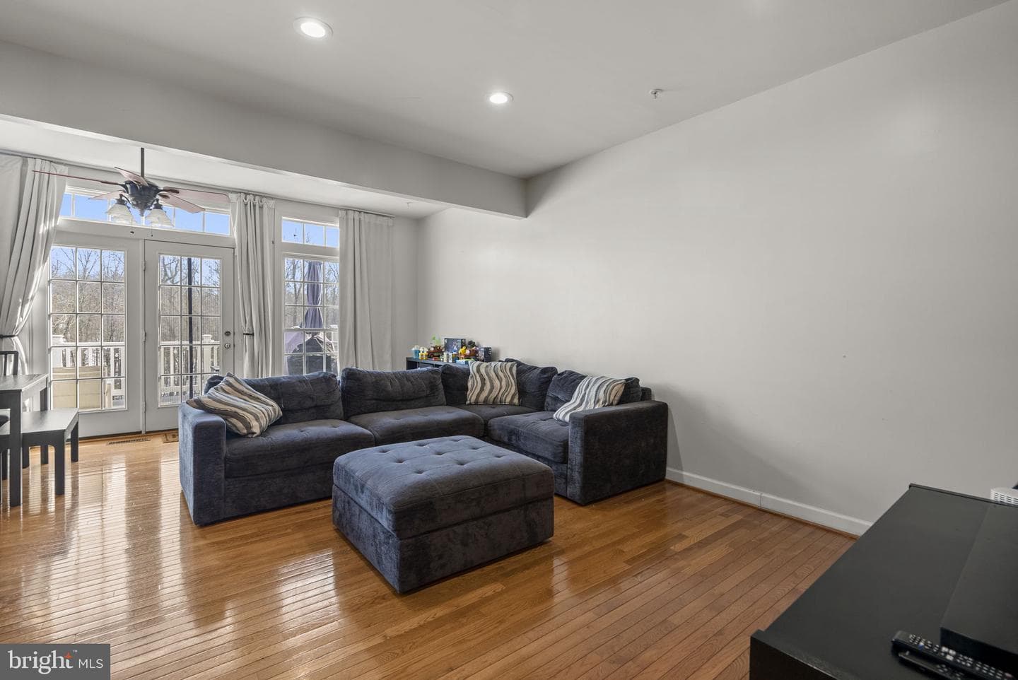 1533 Rutland Way photo 9
