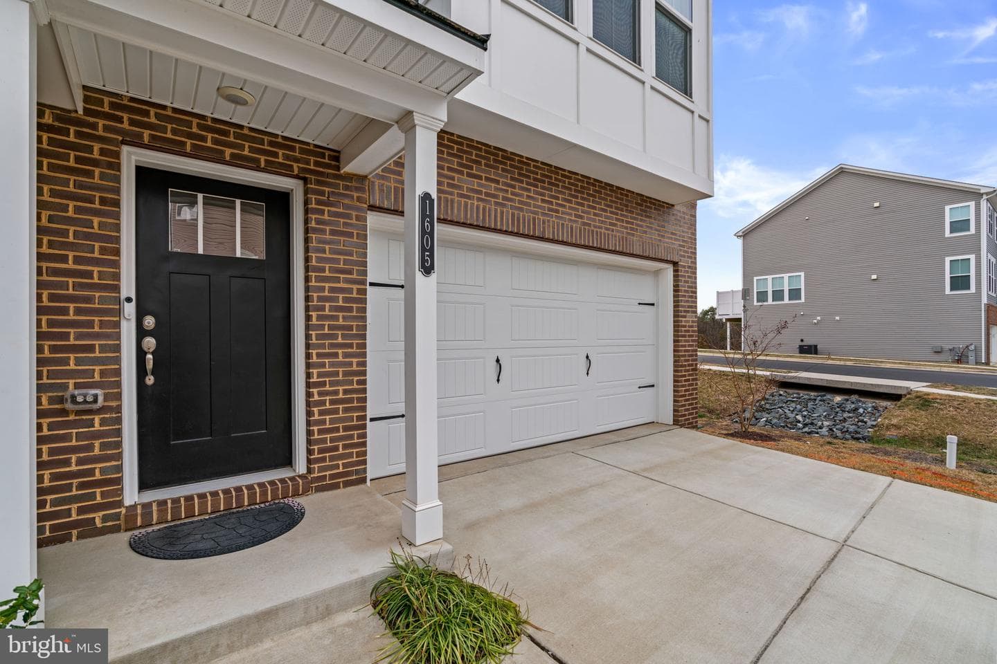 1605 Aster Lane photo 3