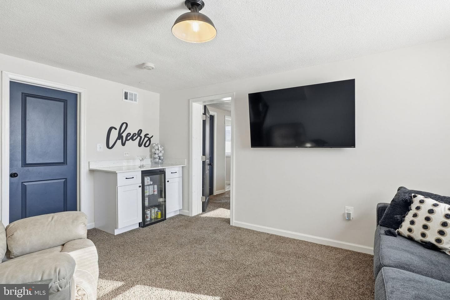 105 Michael Avenue photo 10
