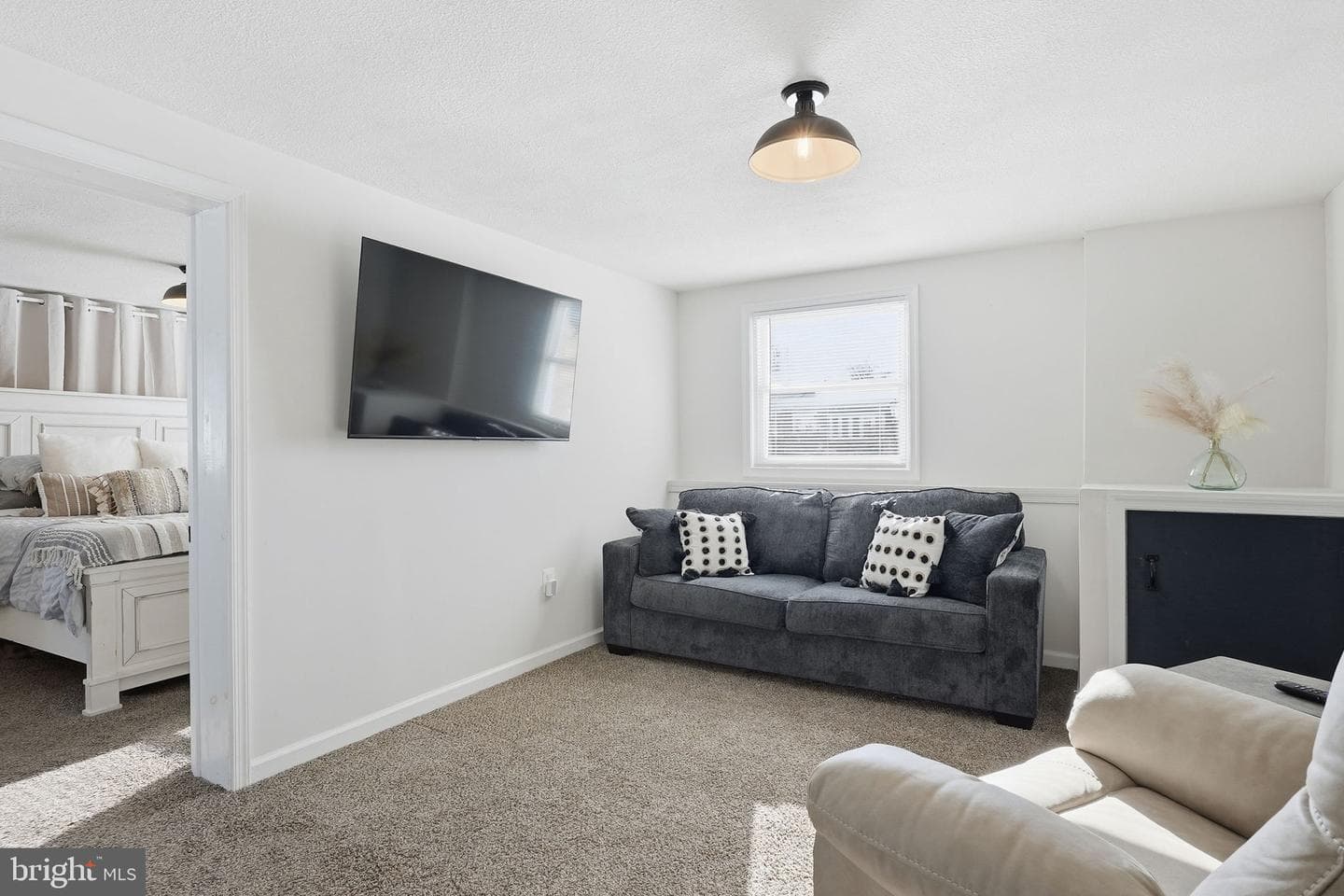 105 Michael Avenue photo 9